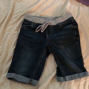 Justice shorts size 12 R excellent condition smoke free pet free